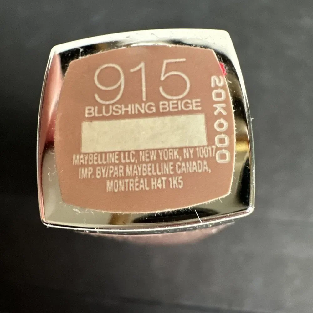 Maybelline COLOR SENSATIONAL Lipstick 915 BLUSHING BEIGE, tip imperfection